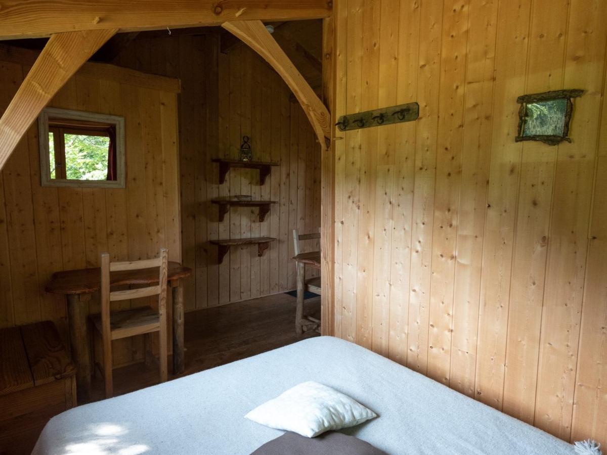 Les Cabanes De Labrousse Saint-Julien-Labrousse Esterno foto