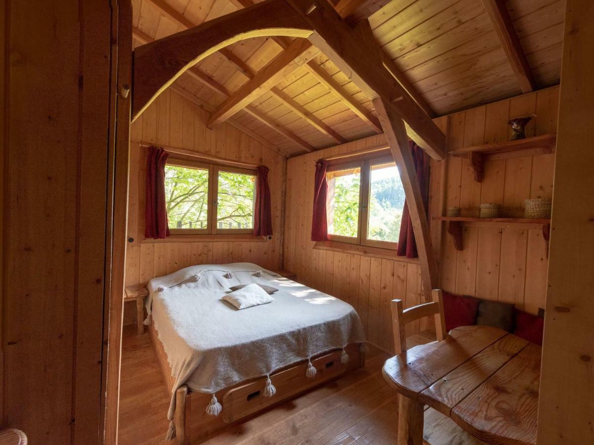 Les Cabanes De Labrousse Saint-Julien-Labrousse Camera foto
